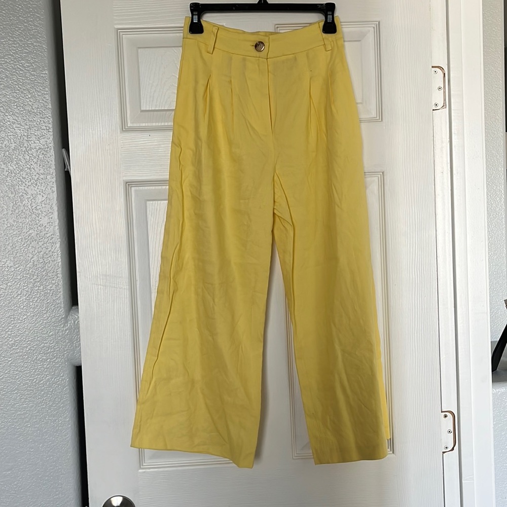 Wide leg yellow linen Antonio Melani pants